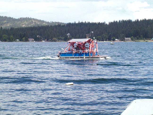 3boatparade2004